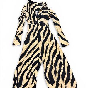 Fashion Nova Jump suit size S